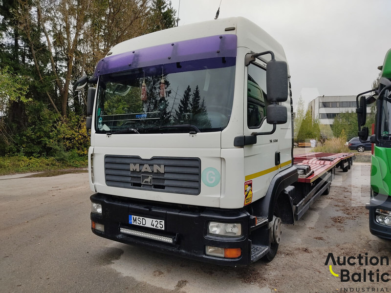 MAN TGL8.240 - Car transporter truck: picture 2 MAN TGL8.240 - Car transporter truck: picture 2