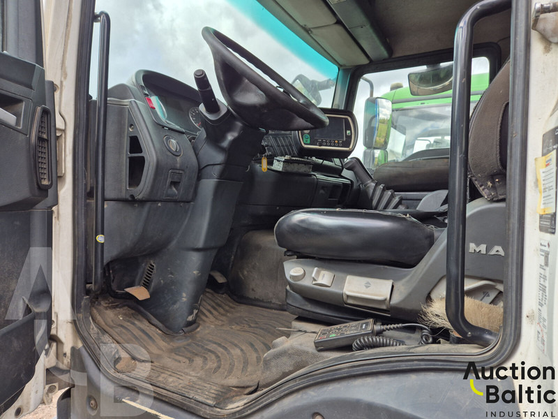 MAN TGM26.290 - Refuse truck: picture 5 MAN TGM26.290 - Refuse truck: picture 5