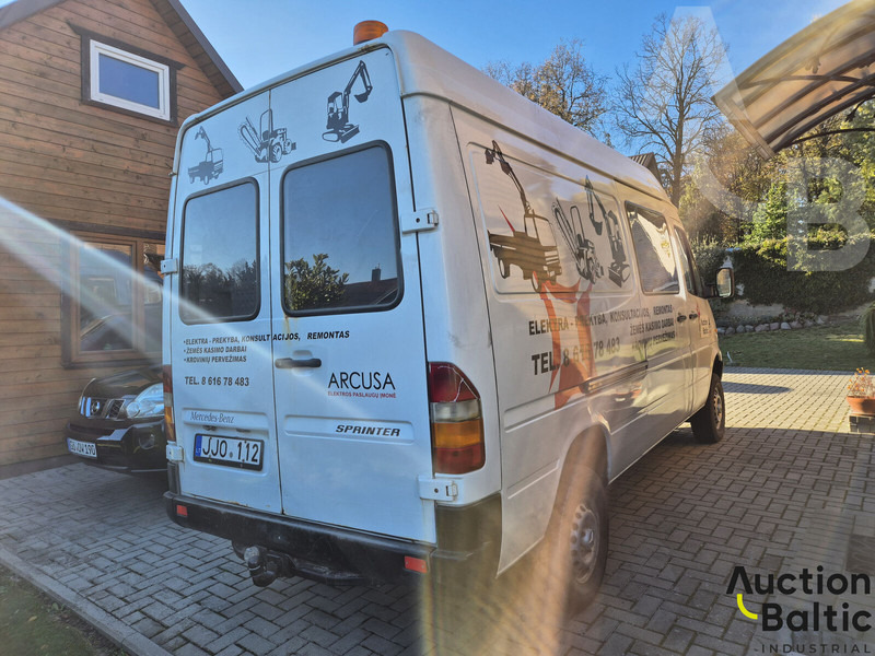 Mercedes-Benz 300-serie 312 D - Panel van: picture 4 Mercedes-Benz 300-serie 312 D - Panel van: picture 4