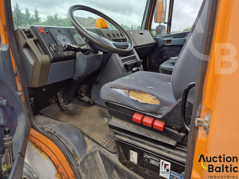 Mercedes-Benz 614 D - Curtain side truck: picture 5 Mercedes-Benz 614 D - Curtain side truck: picture 5