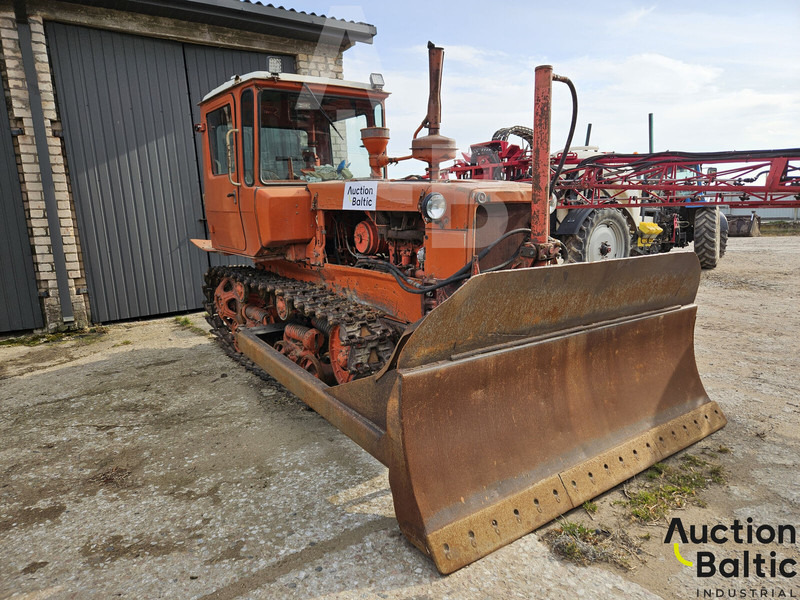 Onbekend DT-75 - Bulldozer: picture 1 Onbekend DT-75 - Bulldozer: picture 1