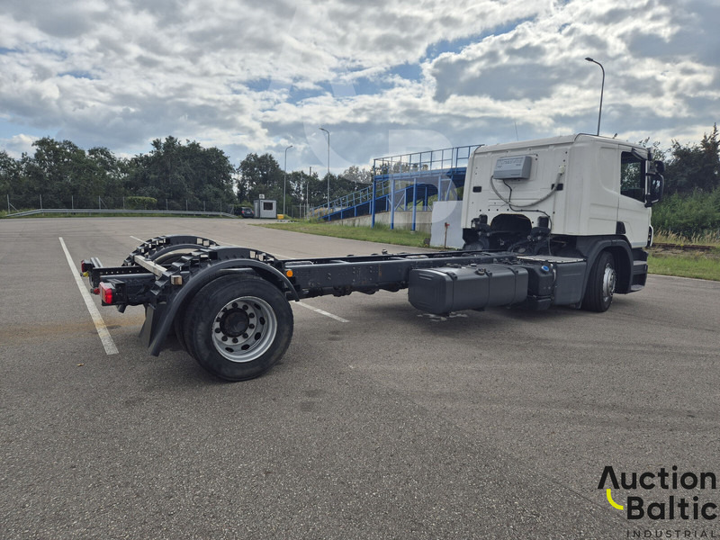 Scania P 450 - Cab chassis truck: picture 4 Scania P 450 - Cab chassis truck: picture 4