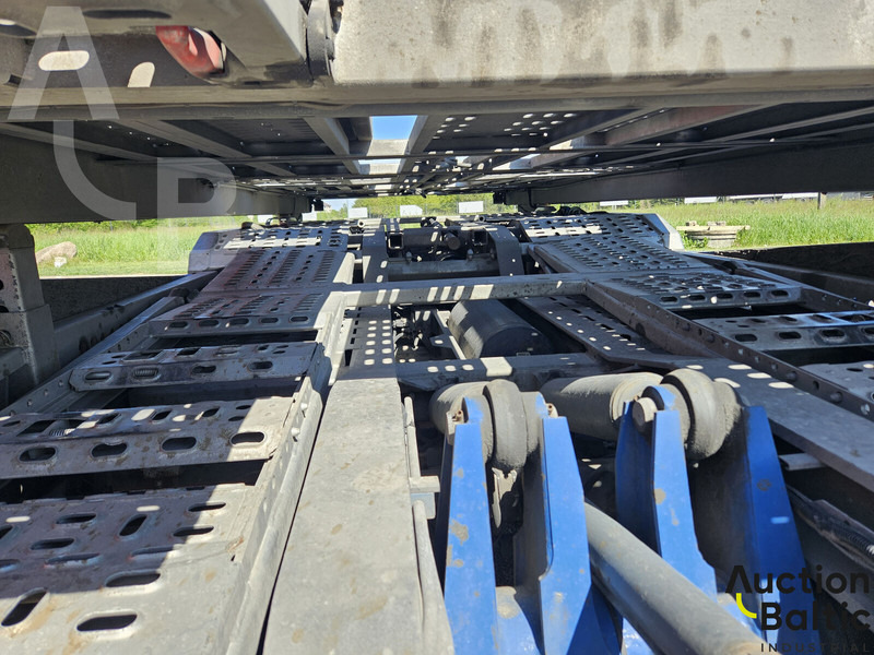 Car transporter truck Scania R 450: picture 20
