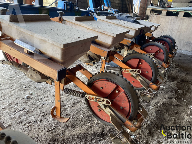 Schmotzer UD2012 - Precision seeder: picture 5 Schmotzer UD2012 - Precision seeder: picture 5