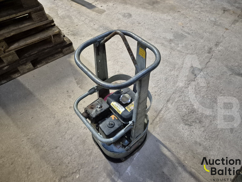 Swepac FR85 - Plate compactor: picture 1 Swepac FR85 - Plate compactor: picture 1