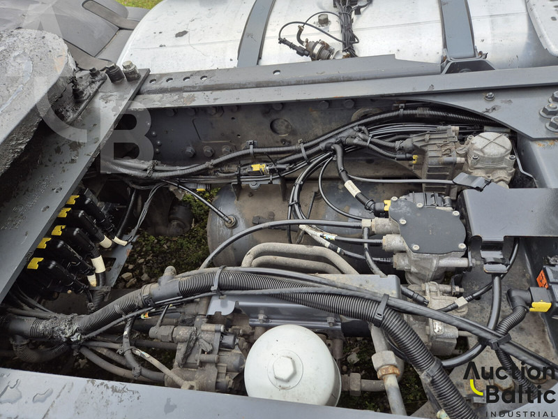 Tractor unit DAF XF 480 FT: picture 9