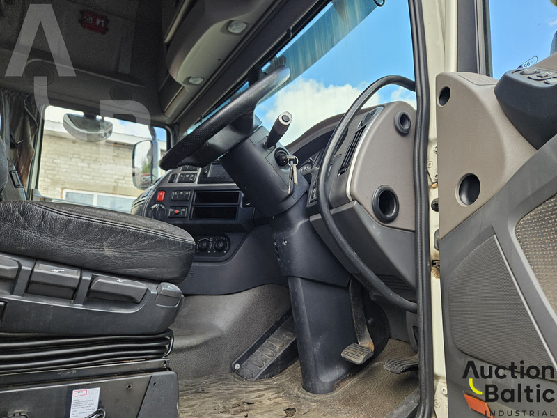 Tractor unit DAF XF460: picture 10