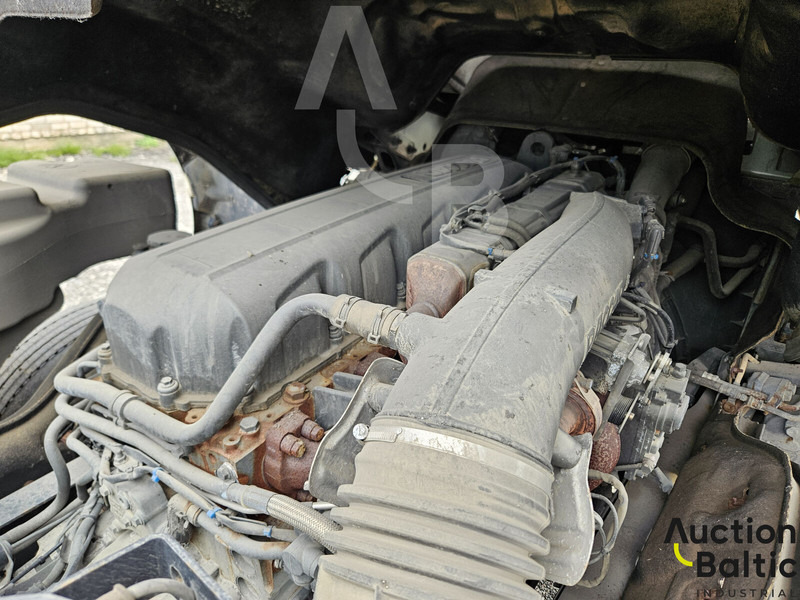 Tractor unit DAF XF460: picture 15