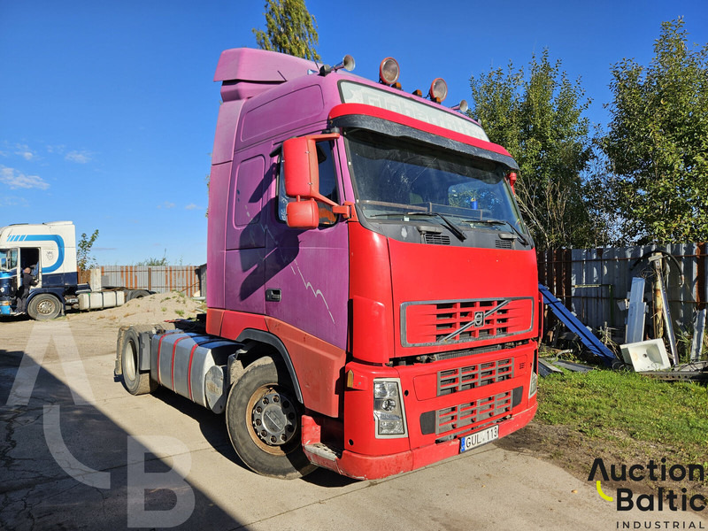 Volvo FH12 - Tractor unit: picture 2 Volvo FH12 - Tractor unit: picture 2