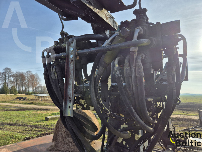 Trailer with Manipulator - Curtainsider semi-trailer: picture 5 Trailer with Manipulator - Curtainsider semi-trailer: picture 5