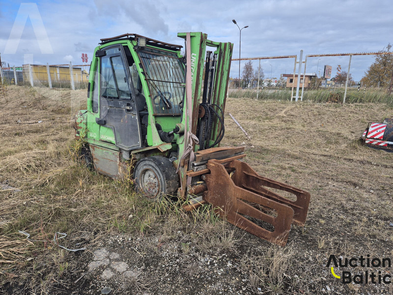 UniCarriers 30 - Diesel forklift: picture 2 UniCarriers 30 - Diesel forklift: picture 2