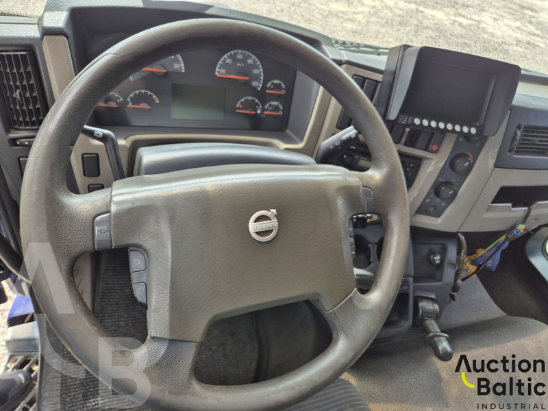 Volvo FL240 - Box truck: picture 5 Volvo FL240 - Box truck: picture 5