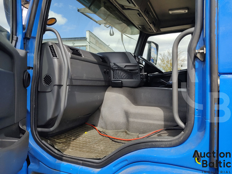 Car transporter truck Volvo FM: picture 11