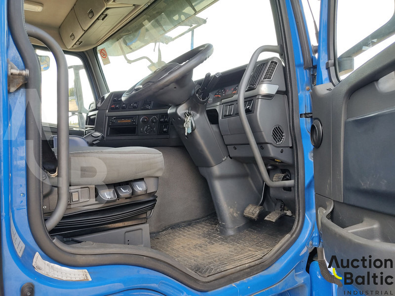 Volvo FM - Car transporter truck: picture 5 Volvo FM - Car transporter truck: picture 5