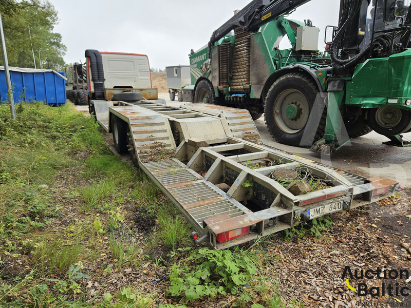 Volvo FM12 - Car transporter truck: picture 4 Volvo FM12 - Car transporter truck: picture 4