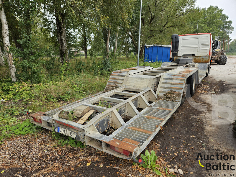 Volvo FM12 - Car transporter truck: picture 5 Volvo FM12 - Car transporter truck: picture 5