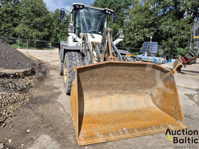 Volvo L 90 - Wheel loader: picture 2 Volvo L 90 - Wheel loader: picture 2