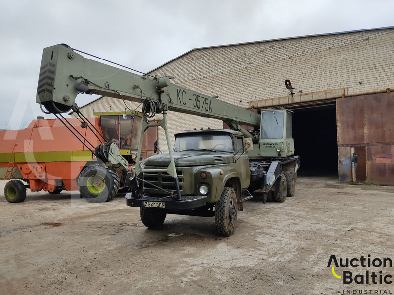 ZIL 133 - All terrain crane: picture 1 ZIL 133 - All terrain crane: picture 1