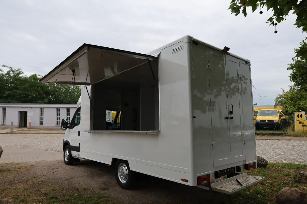 Iveco C30C/ FOODTRUCK/ Daily - Food truck: picture 2 Iveco C30C/ FOODTRUCK/ Daily - Food truck: picture 2