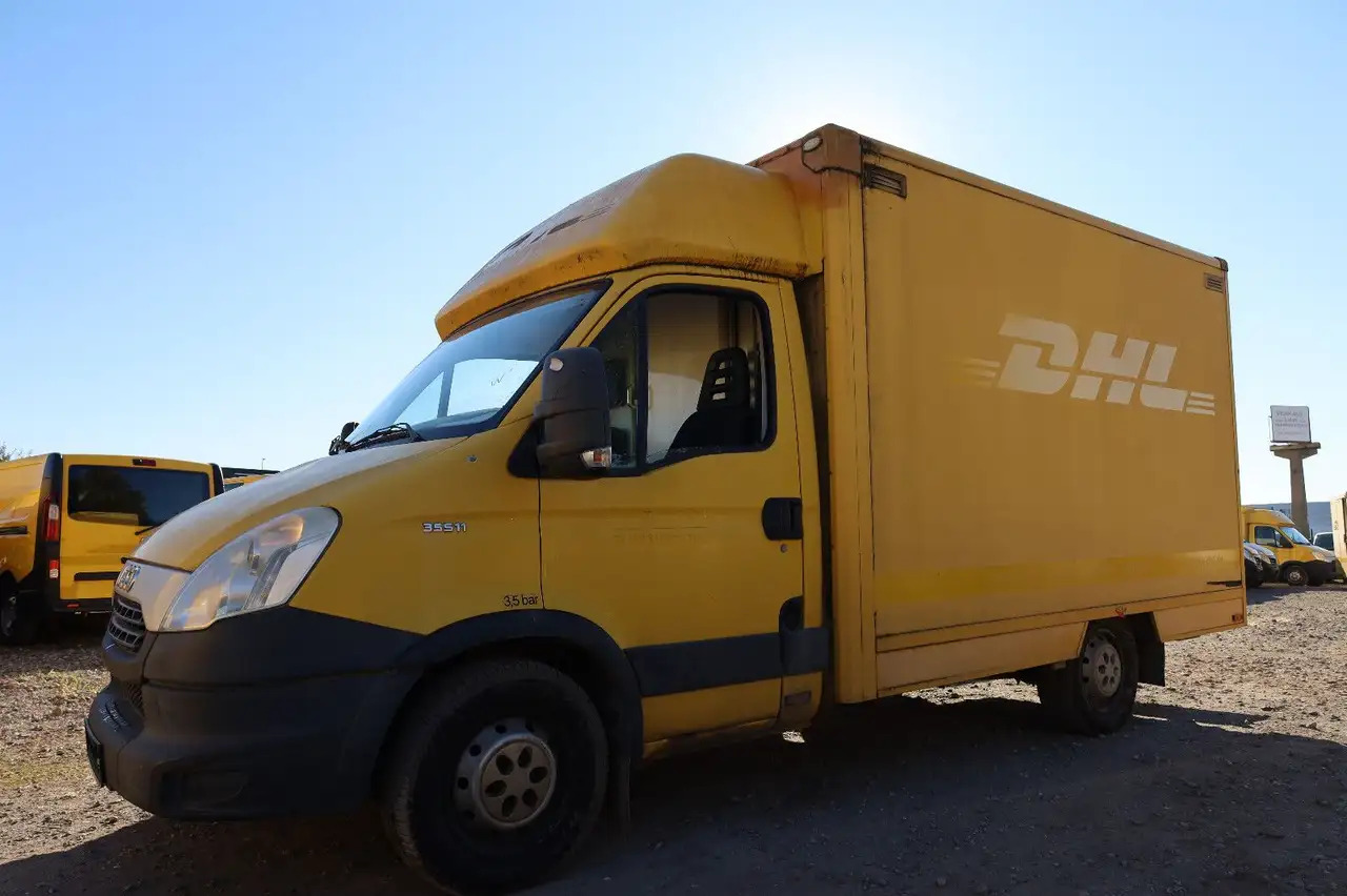 Iveco Daily/ Regalsystem/Luftfeder/KURZ/1. Hand - Closed box van: picture 2 Iveco Daily/ Regalsystem/Luftfeder/KURZ/1. Hand - Closed box van: picture 2
