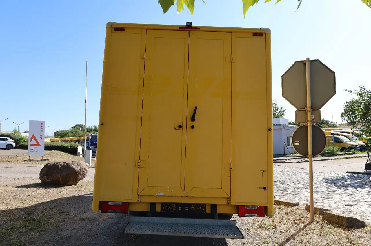 Iveco IS35SI2AA Daily/ Regalsystem/Luftfeder/1. Hand/ - Closed box van: picture 5 Iveco IS35SI2AA Daily/ Regalsystem/Luftfeder/1. Hand/ - Closed box van: picture 5