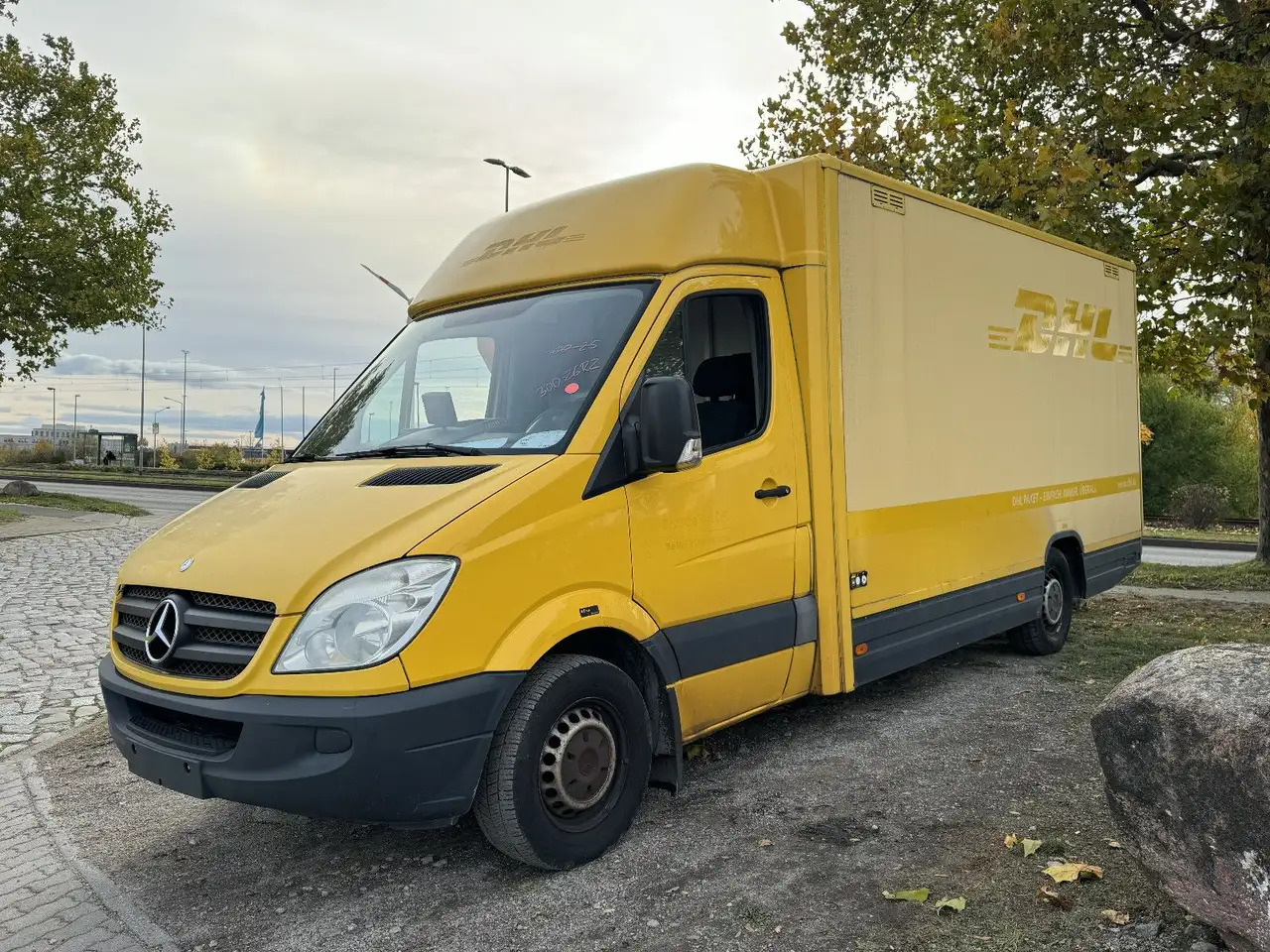 Mercedes-Benz Sprinter II Pritsche/ Koffer/Regalsystem - Closed box van: picture 2 Mercedes-Benz Sprinter II Pritsche/ Koffer/Regalsystem - Closed box van: picture 2
