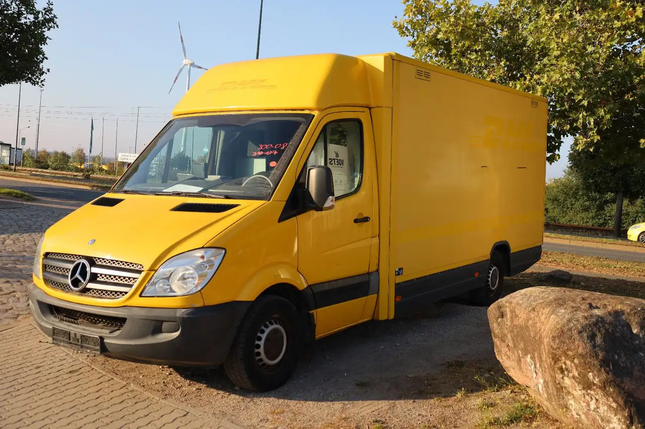 Mercedes-Benz Sprinter II Pritsche/ Koffer/Regalsystem - Closed box van: picture 2 Mercedes-Benz Sprinter II Pritsche/ Koffer/Regalsystem - Closed box van: picture 2