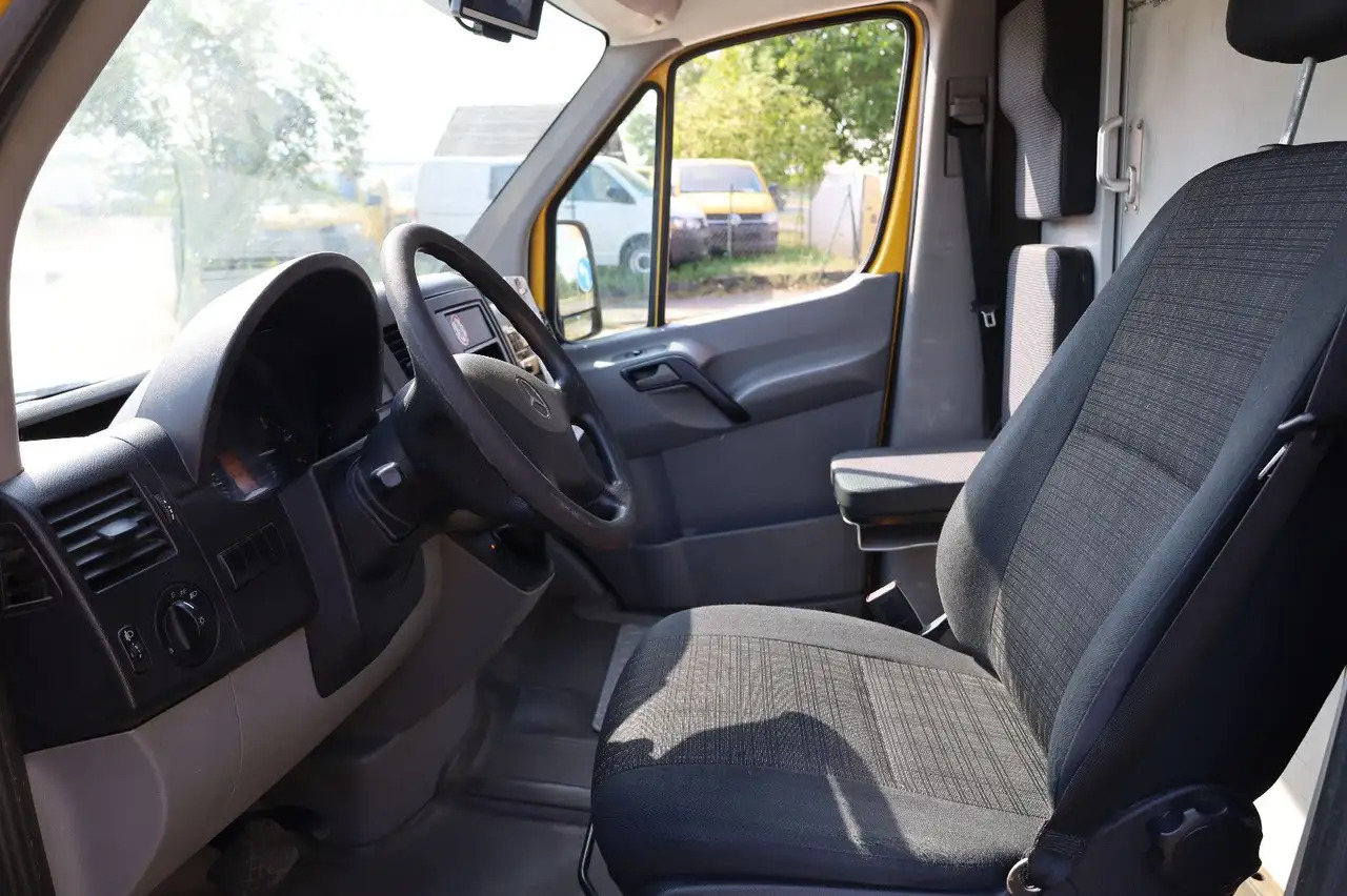 Mercedes-Benz Sprinter /Koffer/Regalsystem/ EU5/ 1. Hand - Car: picture 3 Mercedes-Benz Sprinter /Koffer/Regalsystem/ EU5/ 1. Hand - Car: picture 3