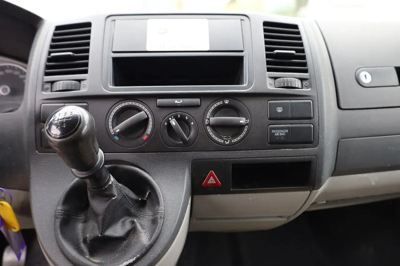 Panel van Volkswagen T5 lang Transporter Kasten-Kombi 2.0 TDI/EU5: picture 12 Panel van Volkswagen T5 lang Transporter Kasten-Kombi 2.0 TDI/EU5: picture 12