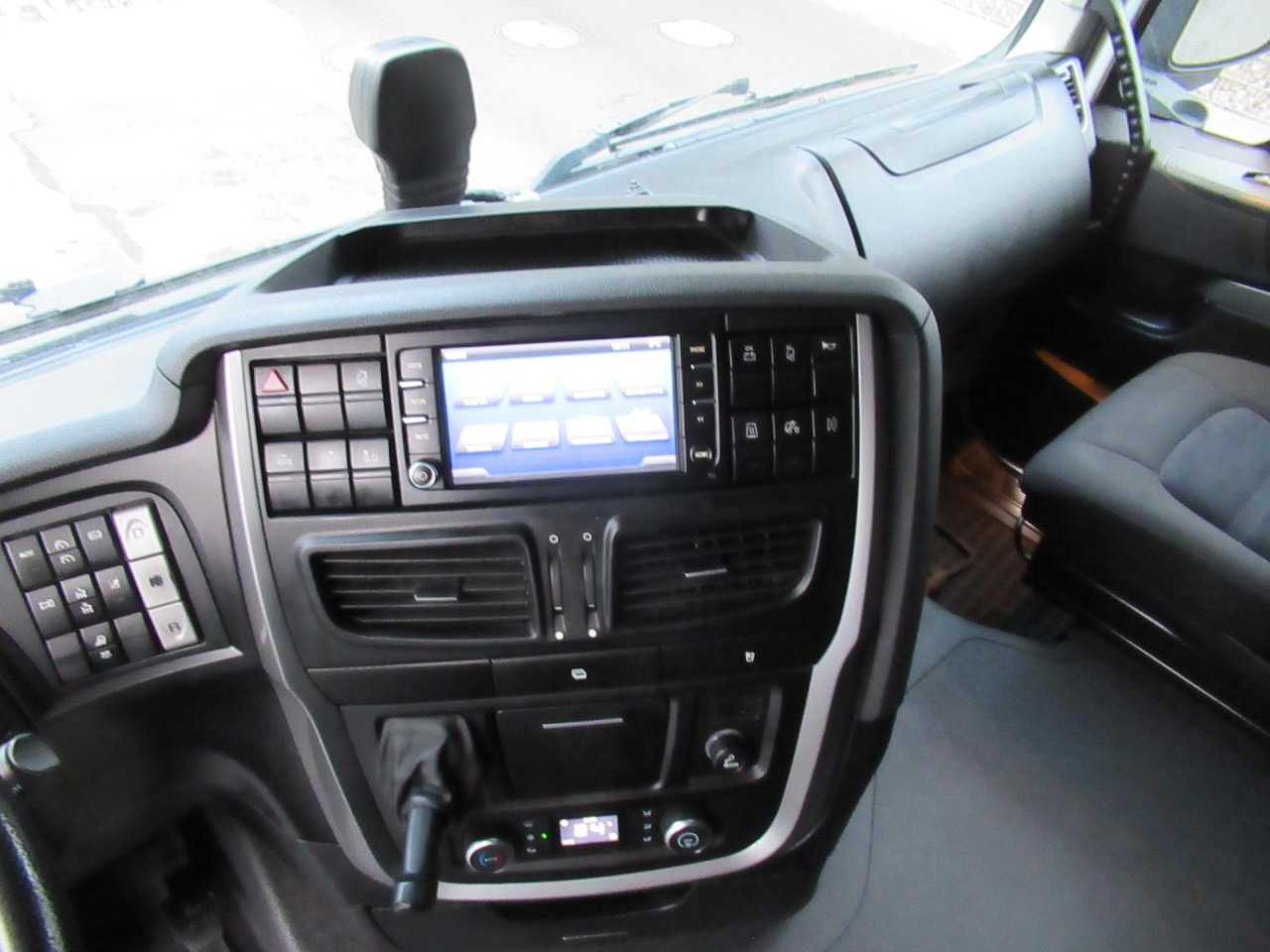 IVECO Stralis AS260S46Y/FSCMLNG Intarder Klima AHK ZV - Container transporter/ Swap body truck: picture 2 IVECO Stralis AS260S46Y/FSCMLNG Intarder Klima AHK ZV - Container transporter/ Swap body truck: picture 2