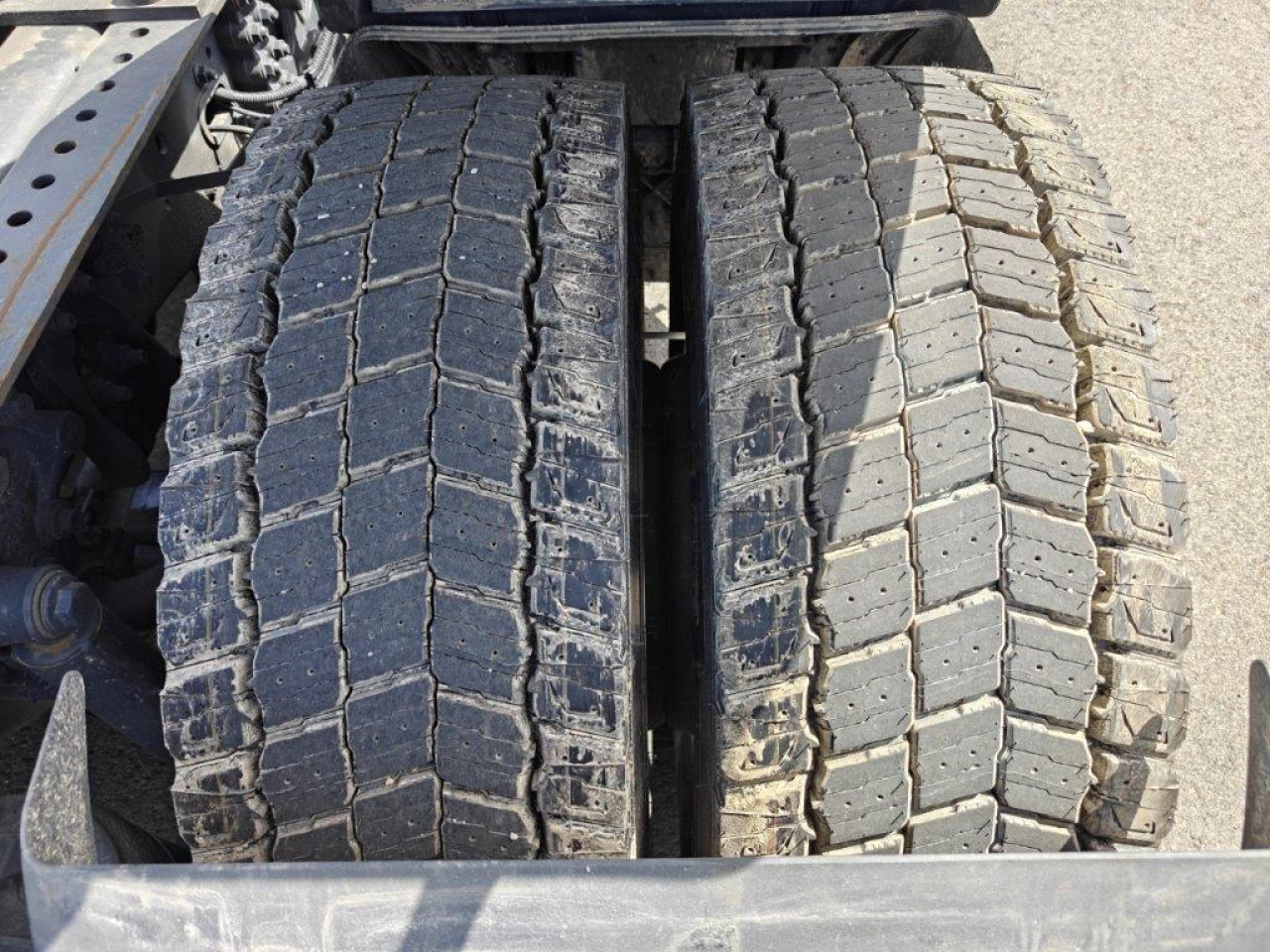 IVECO Stralis AS440S46T/P2LNG Euro6 Intarder Klima - Tractor unit: picture 4 IVECO Stralis AS440S46T/P2LNG Euro6 Intarder Klima - Tractor unit: picture 4