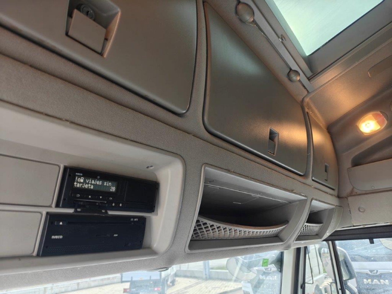 Leasing of IVECO Stralis AS440S46T/PLNG Intarder Klima Luftfeder ZV IVECO Stralis AS440S46T/PLNG Intarder Klima Luftfeder ZV: picture 11