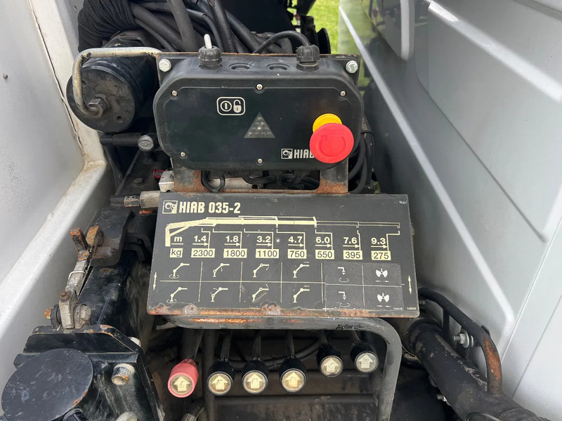 Mercedes-Benz Vario 615 VARIO 614 *3xtipper+HIAB CRANE*119000km - Tipper, Crane truck: picture 5 Mercedes-Benz Vario 615 VARIO 614 *3xtipper+HIAB CRANE*119000km - Tipper, Crane truck: picture 5