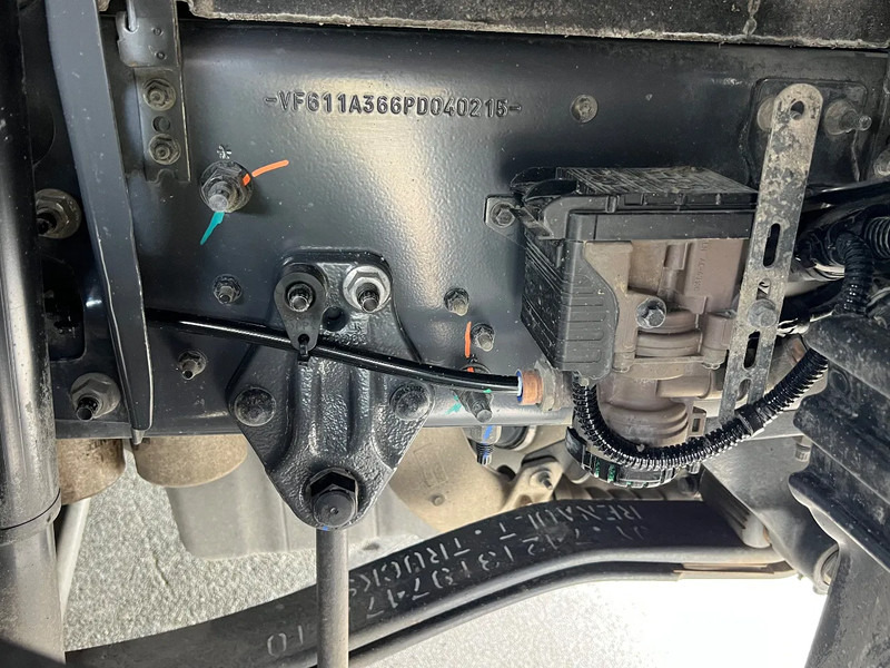 Renault T480 2023 model***T480 330.000km 2 x dieseltanks*** - Tractor unit: picture 5 Renault T480 2023 model***T480 330.000km 2 x dieseltanks*** - Tractor unit: picture 5