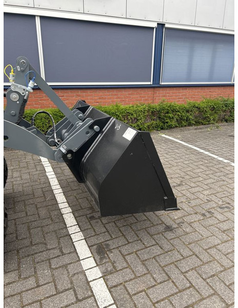 Tobroco Grondbak 150 cm Giant aanspan - Bucket for Construction machinery: picture 1 Tobroco Grondbak 150 cm Giant aanspan - Bucket for Construction machinery: picture 1