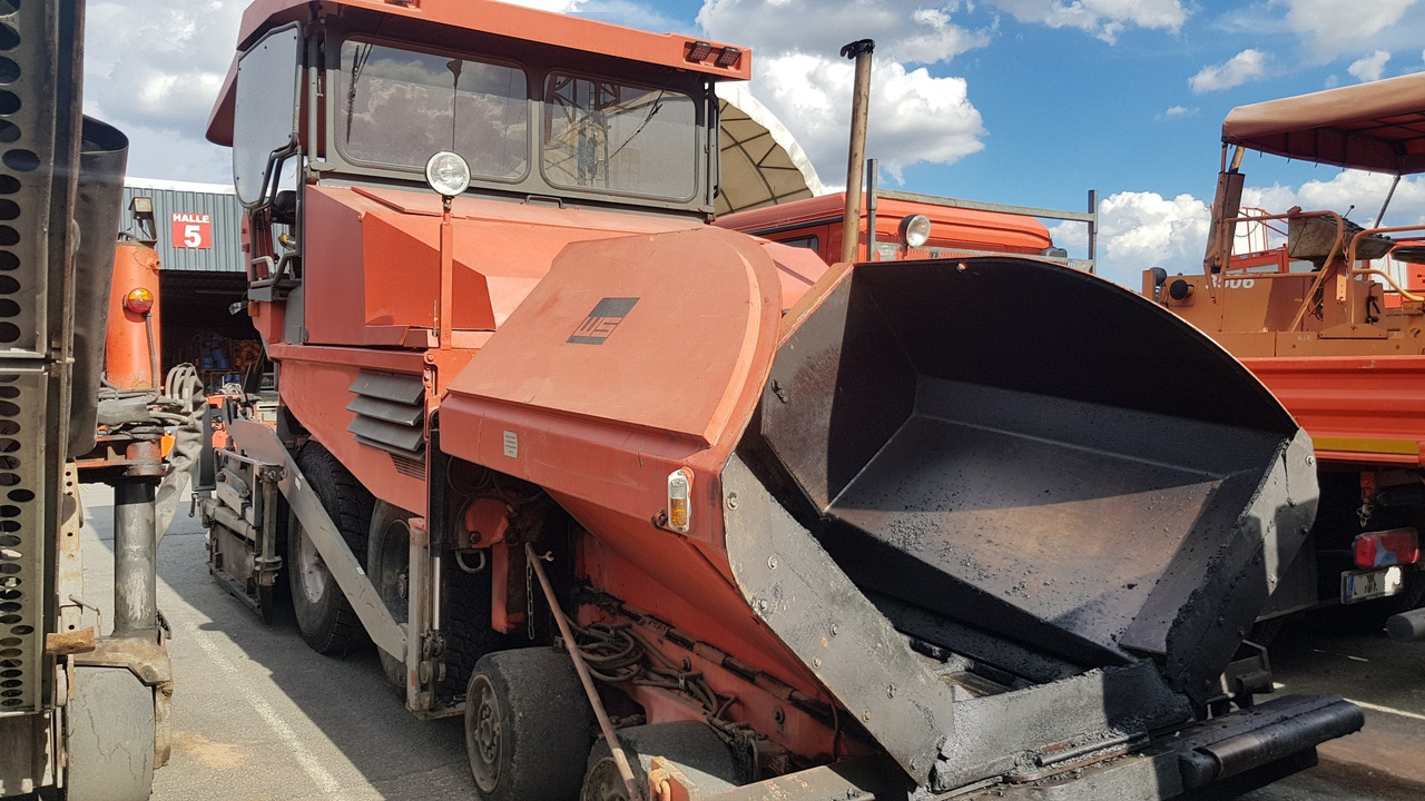 DYNAPAC DEMAG DF 135 P - Asphalt paver: picture 1 DYNAPAC DEMAG DF 135 P - Asphalt paver: picture 1