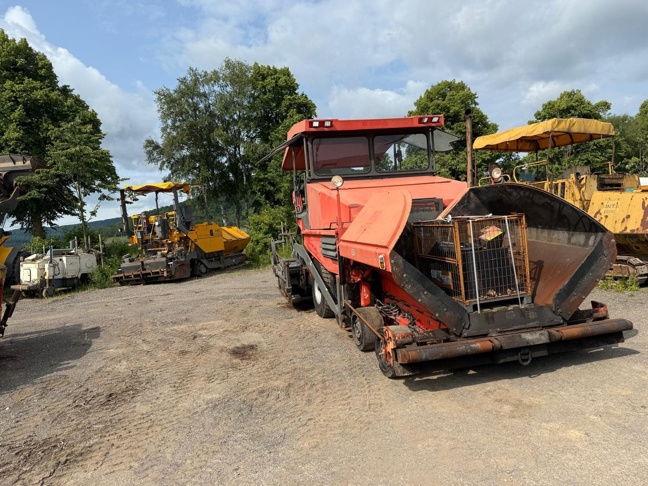 Demag-Dynapac DF135P powerfull 4-axle-paver - Asphalt paver: picture 5 Demag-Dynapac DF135P powerfull 4-axle-paver - Asphalt paver: picture 5