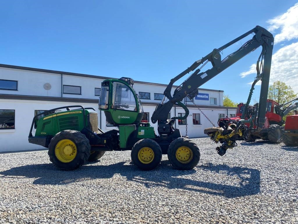 John Deere 1170 E - Forestry harvester: picture 2 John Deere 1170 E - Forestry harvester: picture 2
