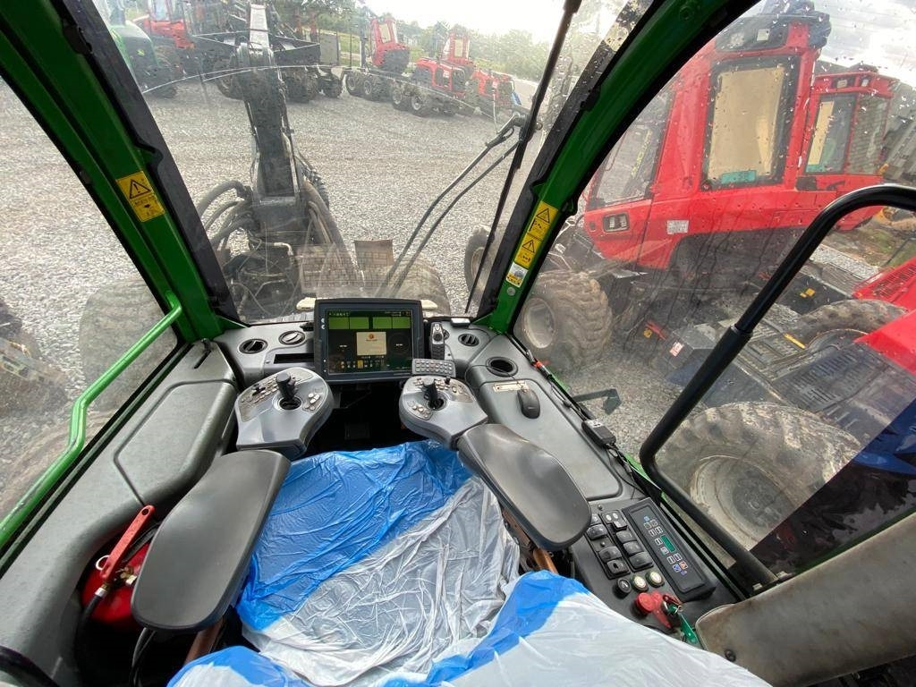 Forestry harvester John Deere 1470 E: picture 11