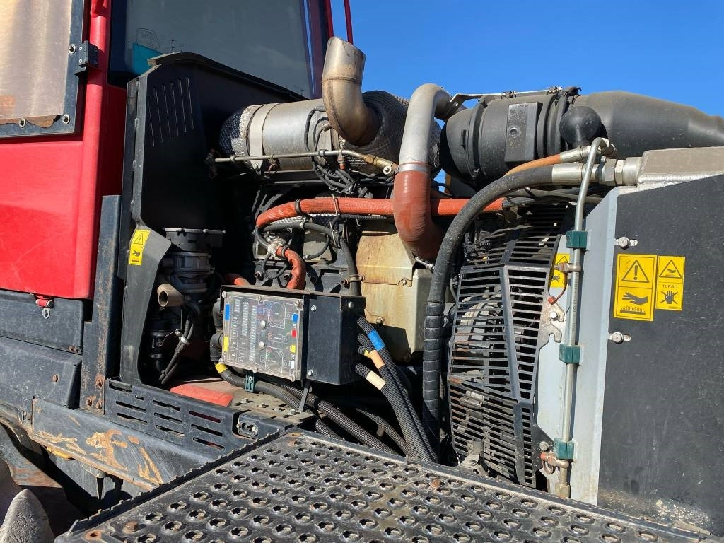 Forwarder Komatsu 875: picture 18