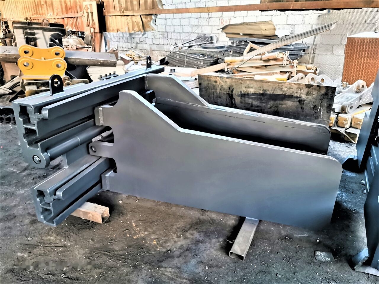 Clamp for Forklift AME Bale Clamp: picture 10 Clamp for Forklift AME Bale Clamp: picture 10