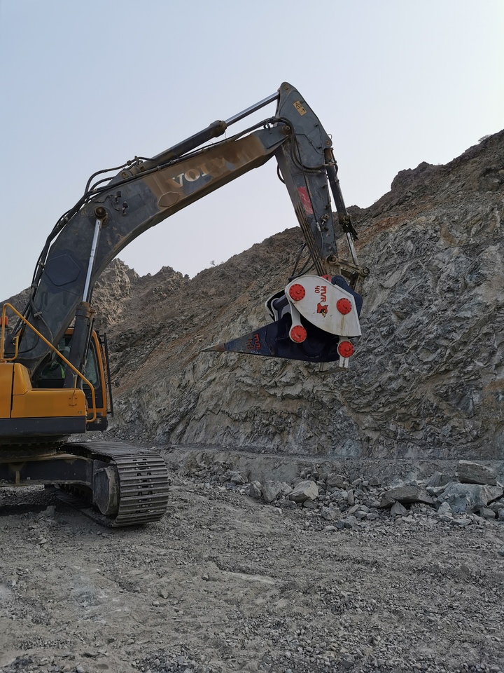 New Ripper for Excavator AME Vibro Ripper (MVR 40): picture 27