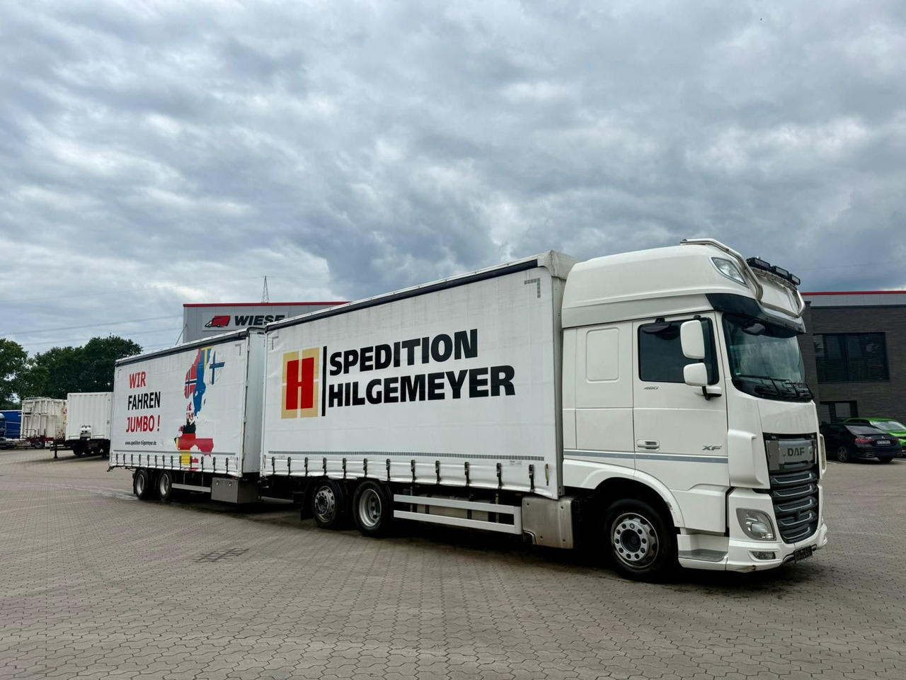 DAF XF 480 FAN LowDeck 6x2 Jumbo Inklusive Anhänger - Curtain side truck, Curtainsider trailer: picture 1 DAF XF 480 FAN LowDeck 6x2 Jumbo Inklusive Anhänger - Curtain side truck, Curtainsider trailer: picture 1