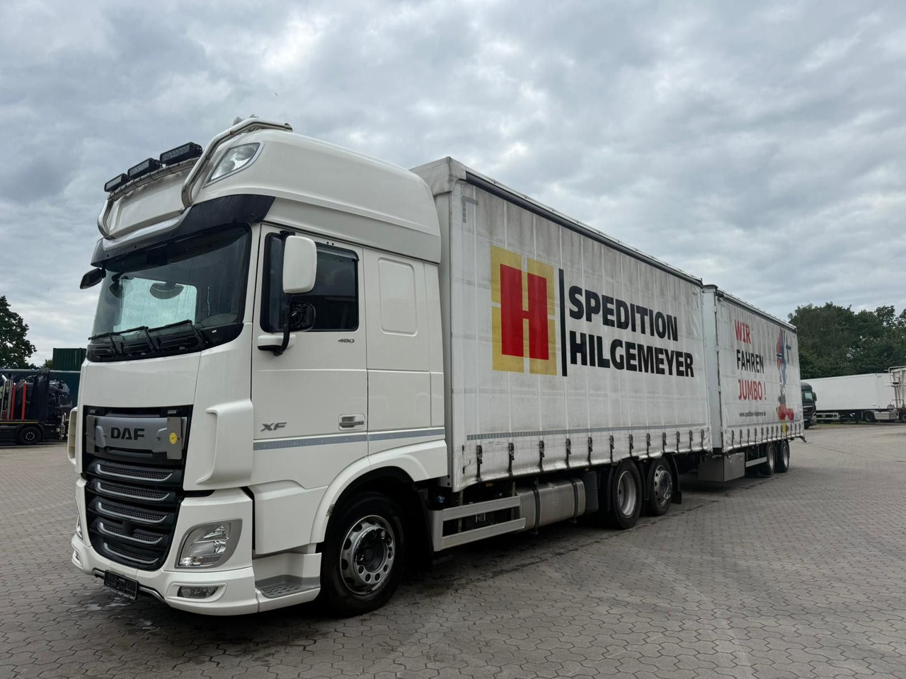DAF XF 480 FAN LowDeck 6x2 Jumbo Inklusive Anhänger - Curtain side truck: picture 2 DAF XF 480 FAN LowDeck 6x2 Jumbo Inklusive Anhänger - Curtain side truck: picture 2