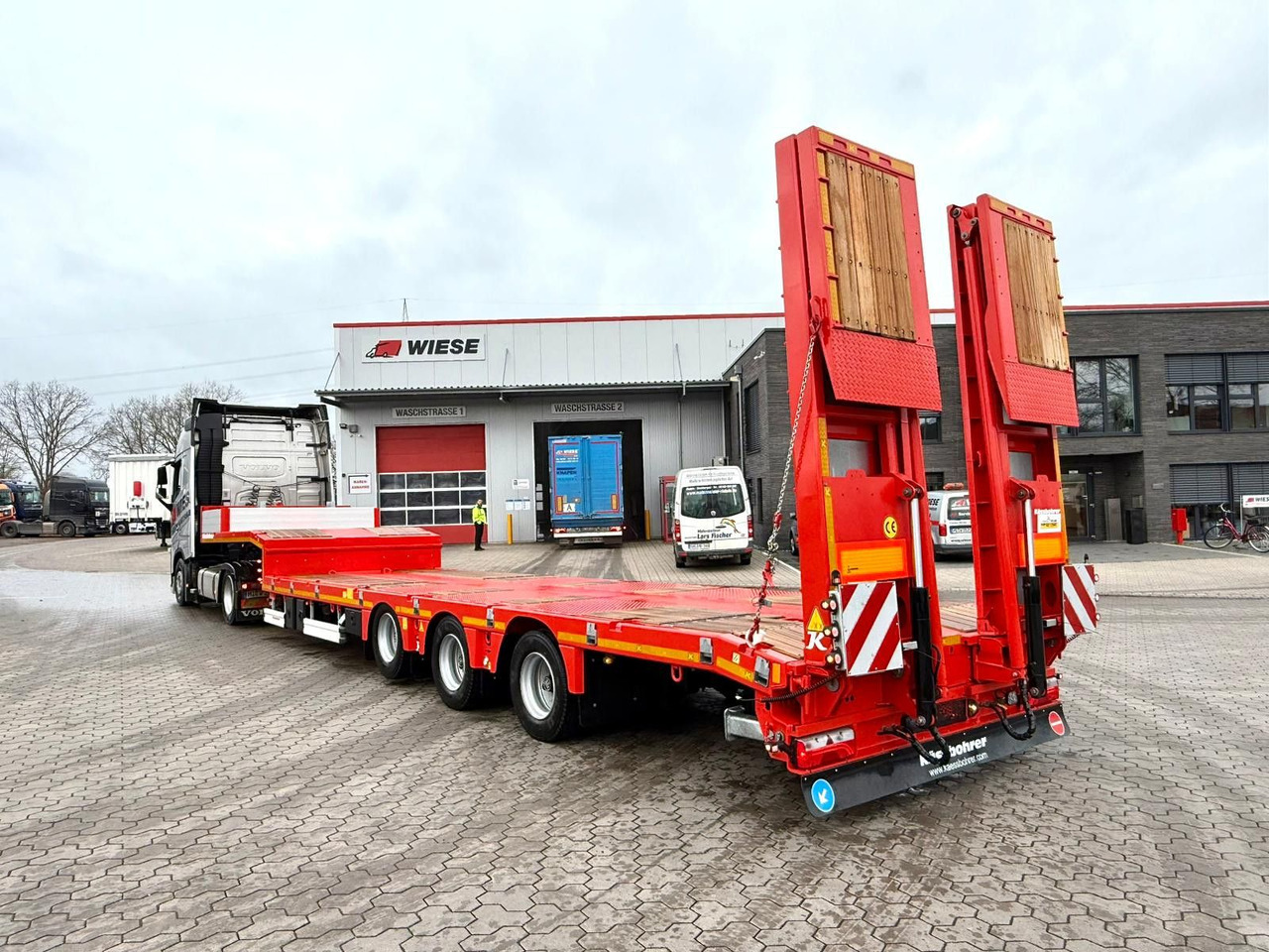 Kässbohrer K.SLS 3 / 0N 18/30 Tieflader mit hydr. Rampen - Low loader semi-trailer: picture 1 Kässbohrer K.SLS 3 / 0N 18/30 Tieflader mit hydr. Rampen - Low loader semi-trailer: picture 1