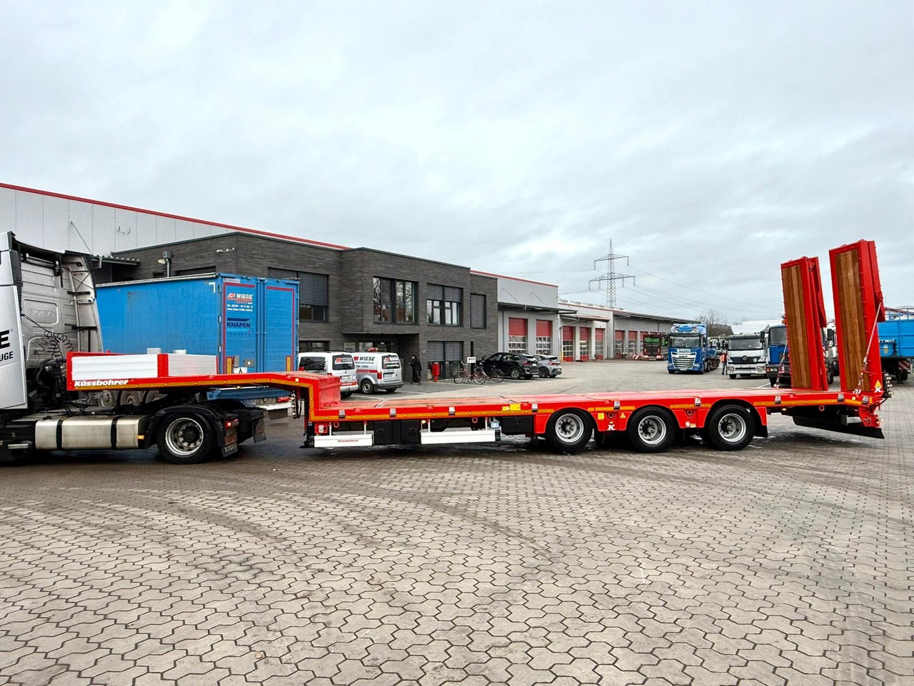 Kässbohrer K.SLS 3 / 0N 18/30 Tieflader mit hydr. Rampen - Low loader semi-trailer: picture 5 Kässbohrer K.SLS 3 / 0N 18/30 Tieflader mit hydr. Rampen - Low loader semi-trailer: picture 5