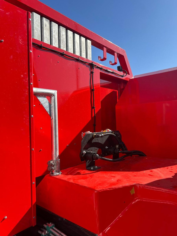 MAN 8x4 mit F1150RA.2.28 L616 Winde, 2.per. Korb - Dropside/ Flatbed truck, Crane truck: picture 2 MAN 8x4 mit F1150RA.2.28 L616 Winde, 2.per. Korb - Dropside/ Flatbed truck, Crane truck: picture 2