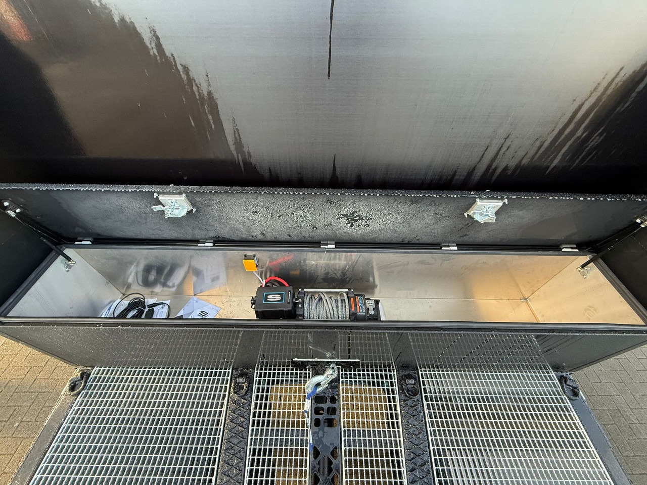 Leasing of MAN Baumaschinen- Arbeitsbühnentransporter Rampen MAN Baumaschinen- Arbeitsbühnentransporter Rampen: picture 6 Leasing of MAN Baumaschinen- Arbeitsbühnentransporter Rampen MAN Baumaschinen- Arbeitsbühnentransporter Rampen: picture 6