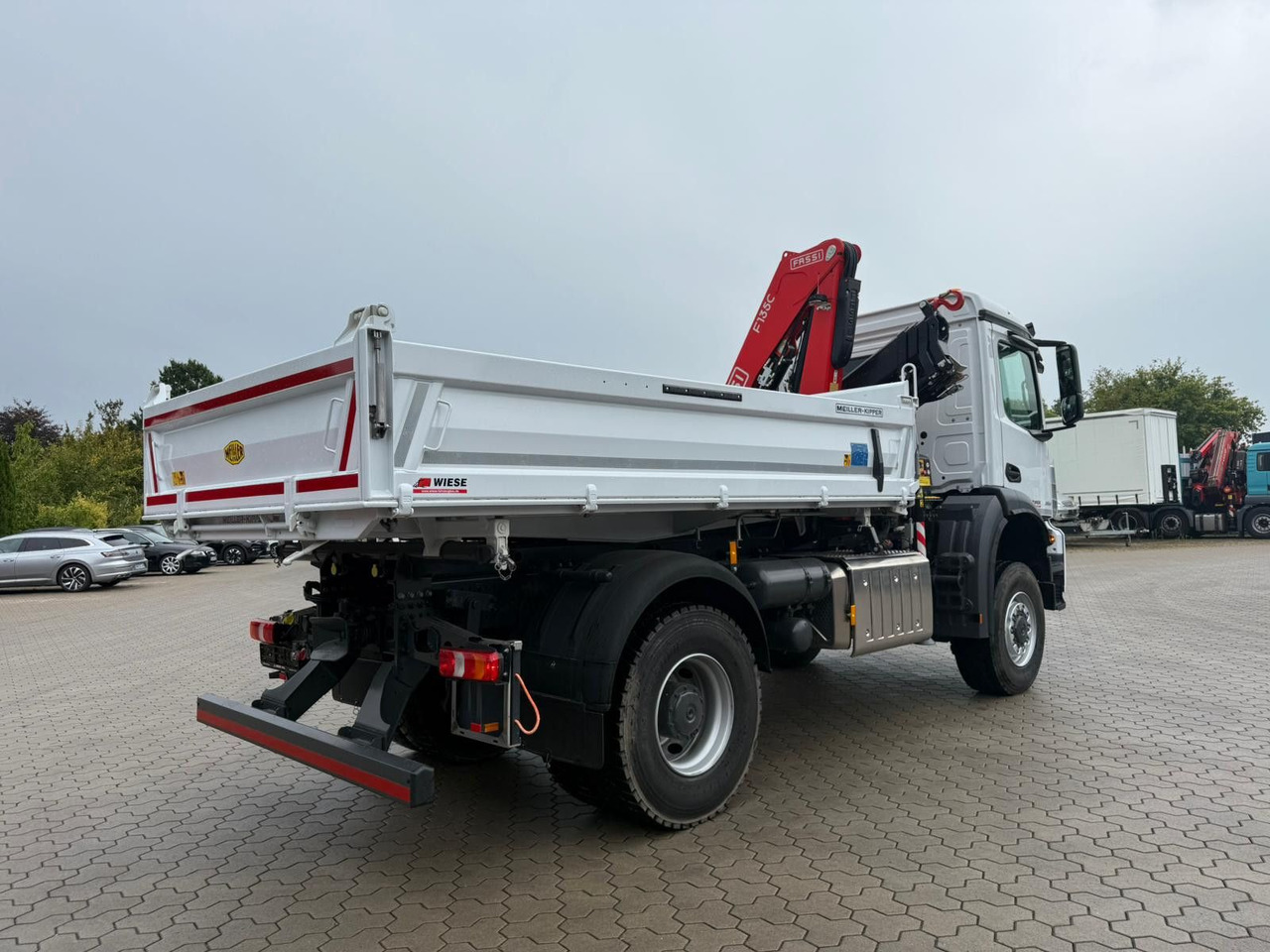 Mercedes-Benz Arocs 1835 4x2 Meiller Fassi F135 Kran Kipper - Crane truck: picture 3 Mercedes-Benz Arocs 1835 4x2 Meiller Fassi F135 Kran Kipper - Crane truck: picture 3