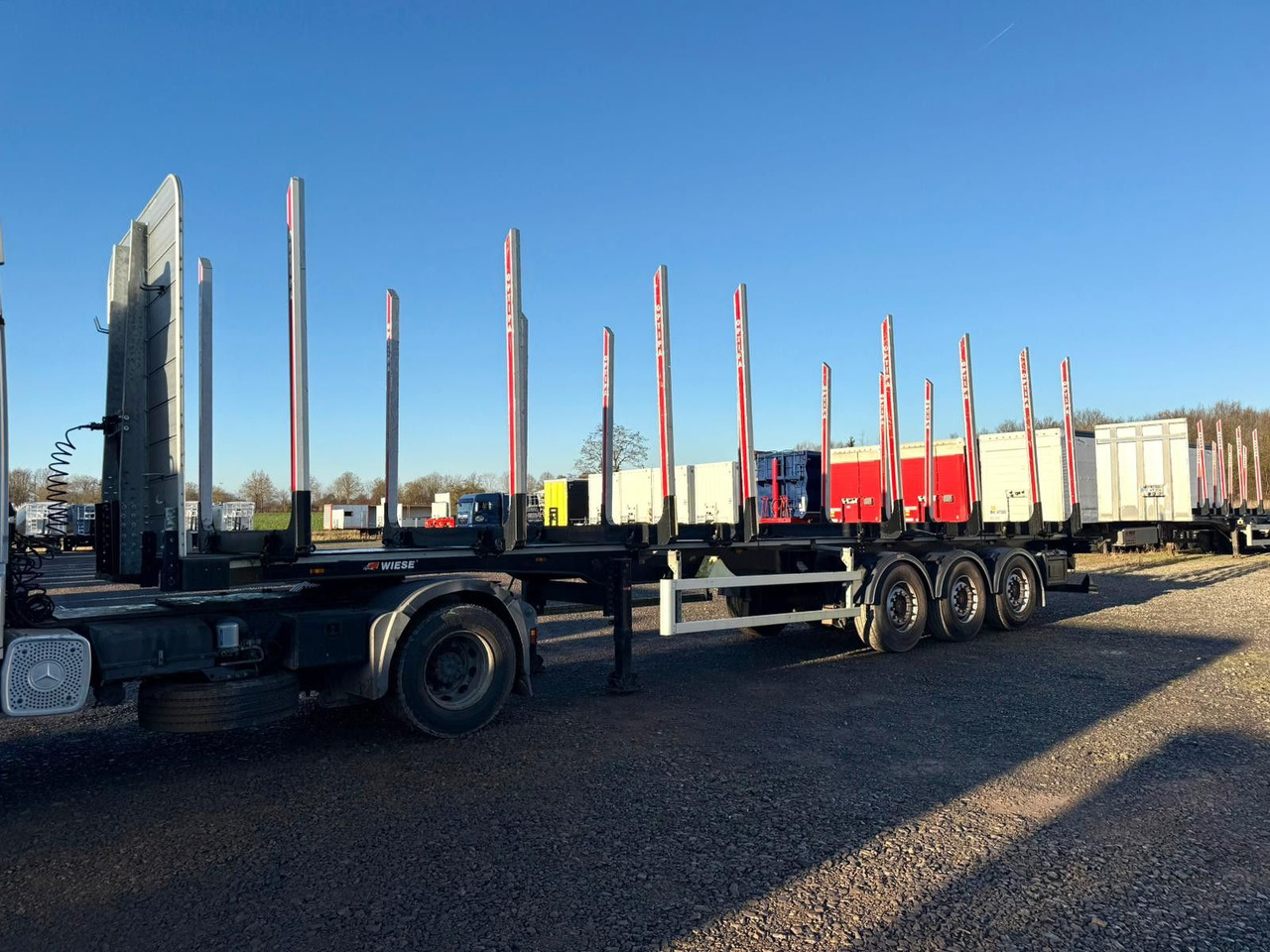 PAVIC Holzauflieger mit Schemel und Rungen - Timber semi-trailer: picture 1 PAVIC Holzauflieger mit Schemel und Rungen - Timber semi-trailer: picture 1